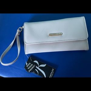 Wristlet wallet light pink